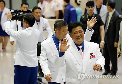 (Asiad) (2nd LD) Main N. Korean Asiad delegation arrives in S. Korea - 2