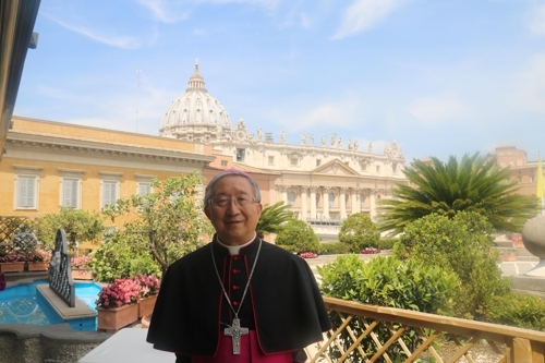This photo shows Archbishop Hyginus Kim Hee-joong, special envoy for South Korean President Moon Jae-in, at the Vatican after meeting with Pope Francis on May 24, 2017. (Yonhap)