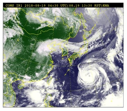 Typhoon likely to hit Korea in midweek - 1