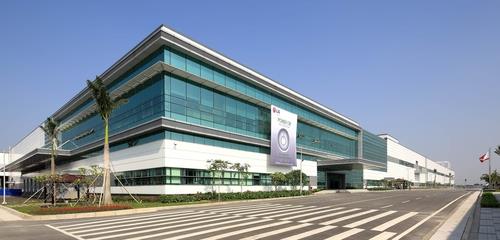 This photo provided by LG Electronics Inc. shows the company's plant in Haipong, Vietnam. (PHOTO NOT FOR SALE) (Yonhap)