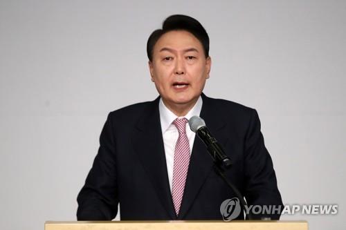 President-elect Yoon Suk-yeol speaks in a news conference at the National Assembly on March 10, 2022. (Pool photo) (Yonhap)