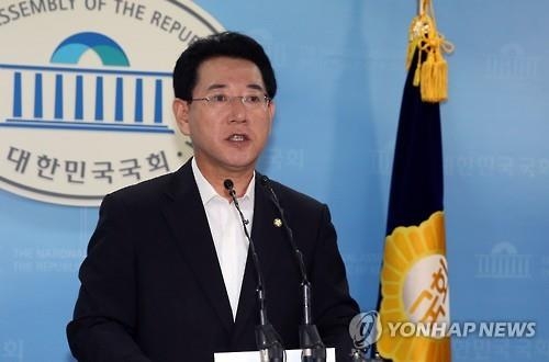 野 "朴대통령 당적정리 고언이 고까운 일인지 의문" - 2