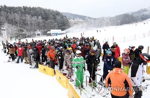 "반갑다 겨울"…전국 스키장·설산에 '인파' - 2