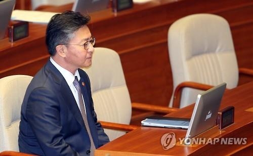 홍용표 "개성공단 자금 핵 유입, 증거 있는것처럼 와전" - 2