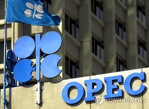 사우디·러시아 등 4개국 산유량 동결…OPEC-非OPEC 첫 합의(종합3보) - 3