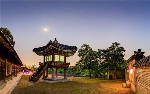 '달밤의 고궁 산책'…올해 창덕궁 달빛기행 61회로 확대 - 2