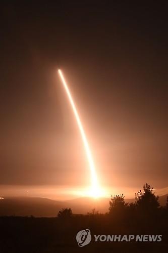 美, 안보리 결의 앞두고 北 타격능력 갖춘 ICBM 또 발사 - 2