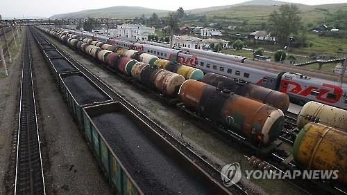 美 원유 넘친다…저장소로 소금동굴·철도화차 동원< WSJ> - 2
