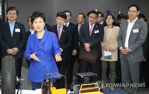 朴대통령 '물갈이 진앙' 대구行에 여의도 '비상' - 2