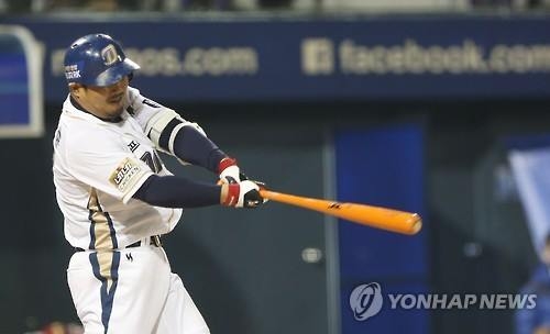 <프로야구> 개막 1호 홈런 이호준, 최고령 3천루타도 눈앞 - 2
