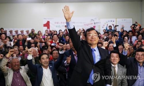 <당선인 인터뷰> 이정현 "전남 동부권 일자리 천국 만들겠다" - 2