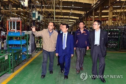 윤장현 시장 "전공노 가입 논란 감사·검찰 조사 뒤 결정" - 3