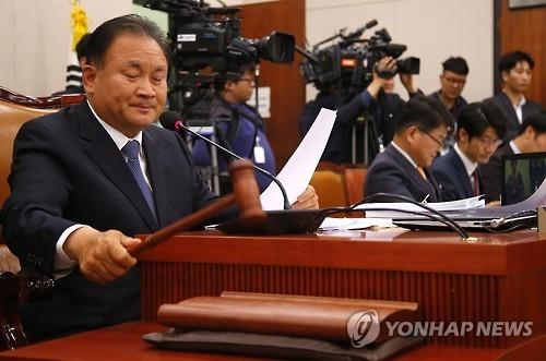 이상민, 원내대표 출마 "비판·견제 넘는 맏형 리더십 발휘" - 2