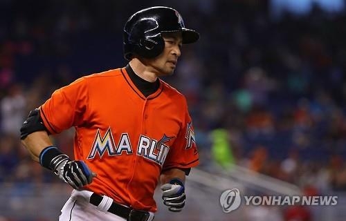 이치로, 이틀 동안 6안타…2천956안타로 역대 32위 - 2