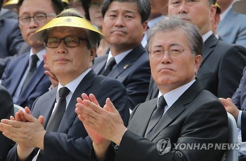 文 "이제 친노란 말로 그분 현실정치에 끌어들이지말라" - 3