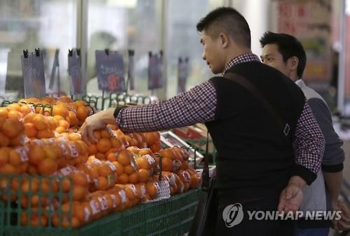 日 소비세 인상 또 연기…"재정 건전성 우려 고조 가능성" - 3