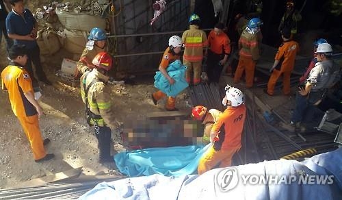 '남양주 폭발사고' 희생자들 마지막길…사고현장 잠시 머물다(종합) - 2