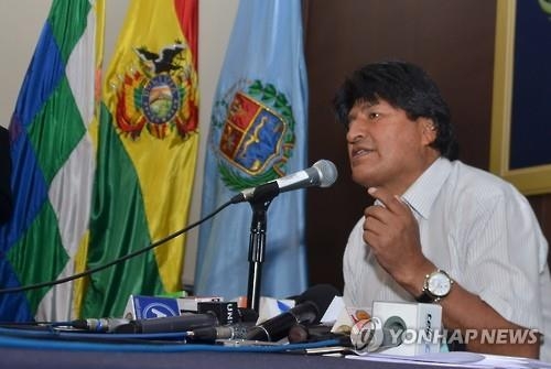 축구광 볼리비아 대통령 무릎 수술…"OAS 불참" - 2