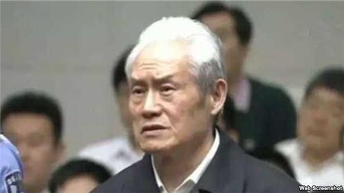 "중국, 저우융캉에 특별 대우…안락한 조사시설 제공" - 2