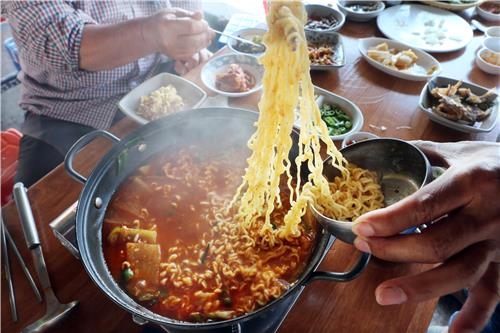 <가고 싶은 섬> '연꽃이 바다에'…통영 연화도 - 22