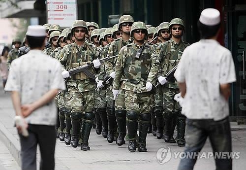 中 신장자치구서 라마단 기간 "식당 휴업 금지" - 3