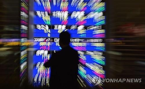 브렉시트 우려에 엔화 오르자 일본 증시 2.2% 급락 - 2