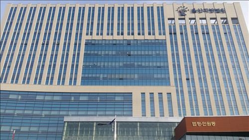 "은행들, 조선업 협력업체 직원들에 신용대출 사실상 중단" - 2