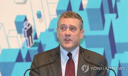 불라드 美 연방은행장 '2018년까지 한번 금리인상' 주장 - 2