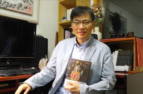 '천경자 평전' 작가 최광진 "미인도, 완성작이라면 위작" - 2
