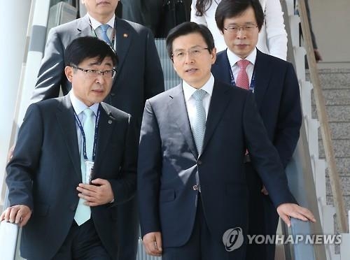 황총리, 4박5일 중국방문…시진핑·리커창과 북핵 협의(종합) - 2