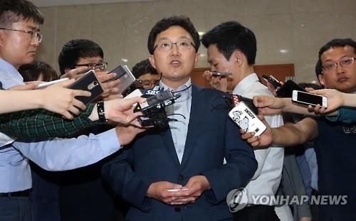 달아오르는 與 전대…비박 '선수 입장', 최경환은 '고민 중' - 2