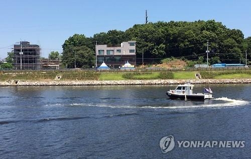 아라뱃길서 50대 고물상 머리 부위 시신 추가 발견(종합) - 2