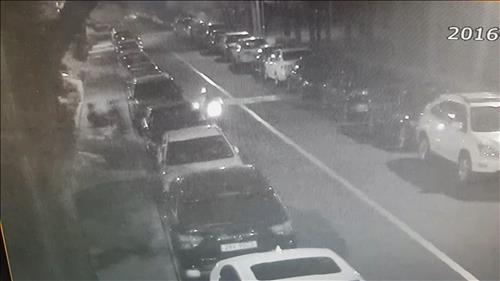 강남서 여성만 노려 가방 '휙'…오토바이 날치기범 구속 - 2