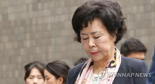 '신동빈 이복누나' 신영자 구속에 롯데 '착잡' - 3