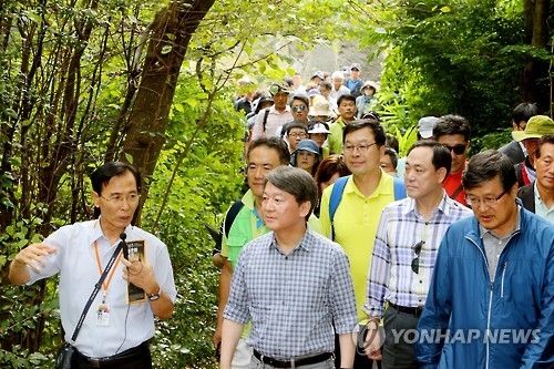 安, 제주에서 전기차 타고 '4차 산업혁명 구상' 세일즈 - 1