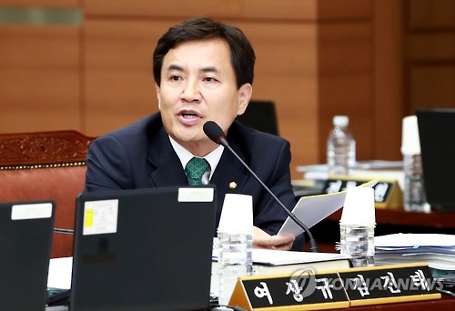 與의원 90명, '사저 의혹' 등 제기한 박지원 윤리위 제소 - 1