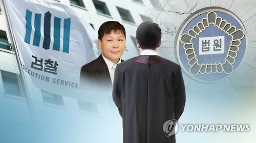수의입은 '레인지로버' 판사, 직업묻자 "…정직 상태 공무원" - 1