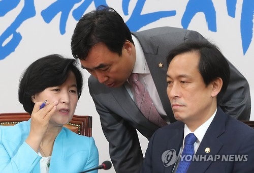 野 "짜맞추기 수사 안돼"…崔긴급체포·靑압수수색 촉구(종합) - 1