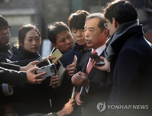김병준 "탄핵하든지 대안 마련하든지 빨리 돼야" - 1