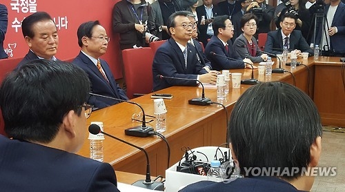 與 친박, 정면돌파로 선회…"비주류 집단행동 해당행위" - 1