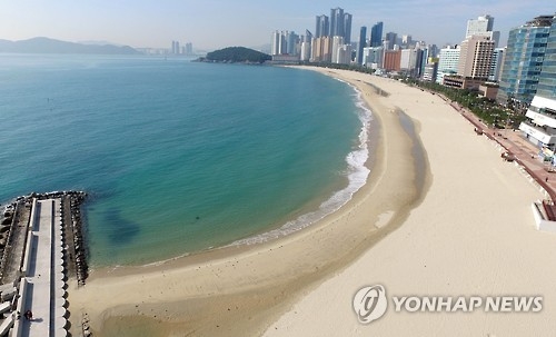 해운대 '슈퍼문' 흔적