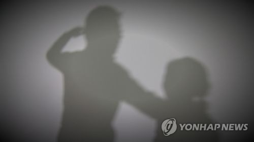 "우리반 아이 때렸어요"…담임이 체육교사 경찰에 신고 - 1
