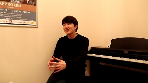 조성진 "'티켓 9분만에 매진' 소식 신기해요"
