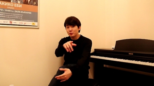 조성진 "한국 팬들이 보시는 건가요?"