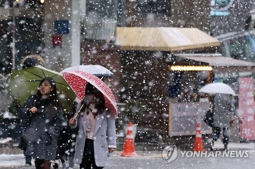 눈 내리는 거리