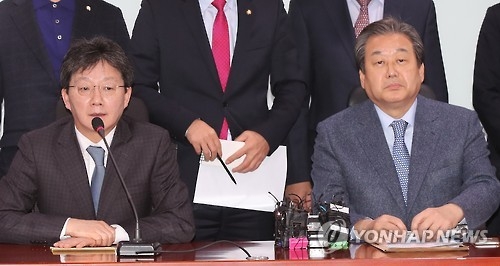 비박 의원 35명 "27일 새누리 탈당"…사상 첫 보수정당 분당(종합) - 1