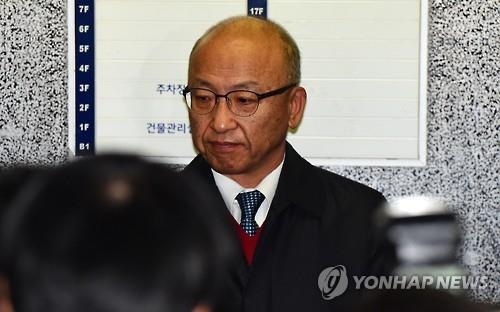 특검, '삼성합병 찬성지시 의혹' 문형표 새벽 긴급체포 - 1