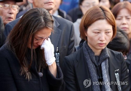고(故) 백남기 농민의 유족들