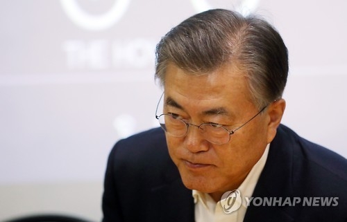 文 "새누리·바른정당과 대연정 어렵다"…안희정과 '정면충돌' - 1