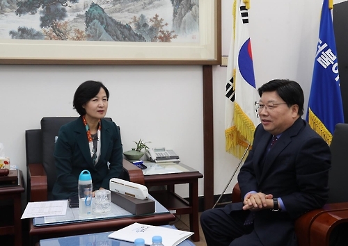 추미애 더불어민주당 대표 접견한 권선택 대전시장